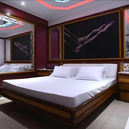 Rivieras Motel (Adults Only)-2